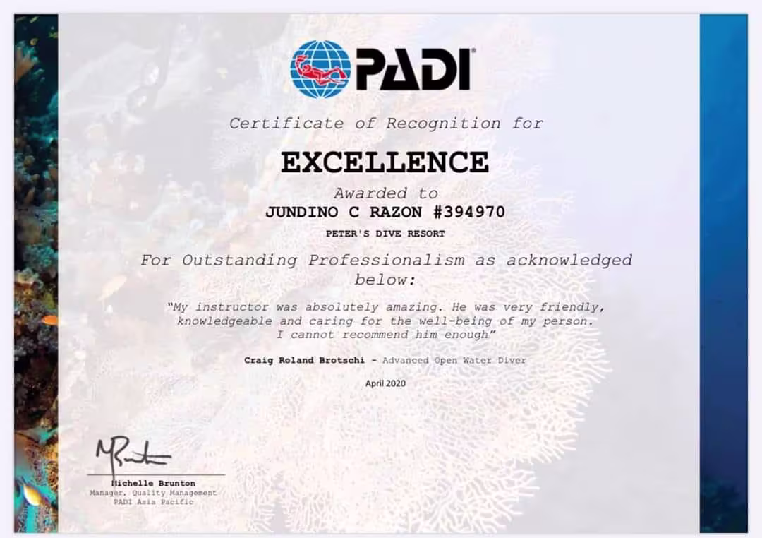 PADI certified scuba diving instructors at Murudeshwar